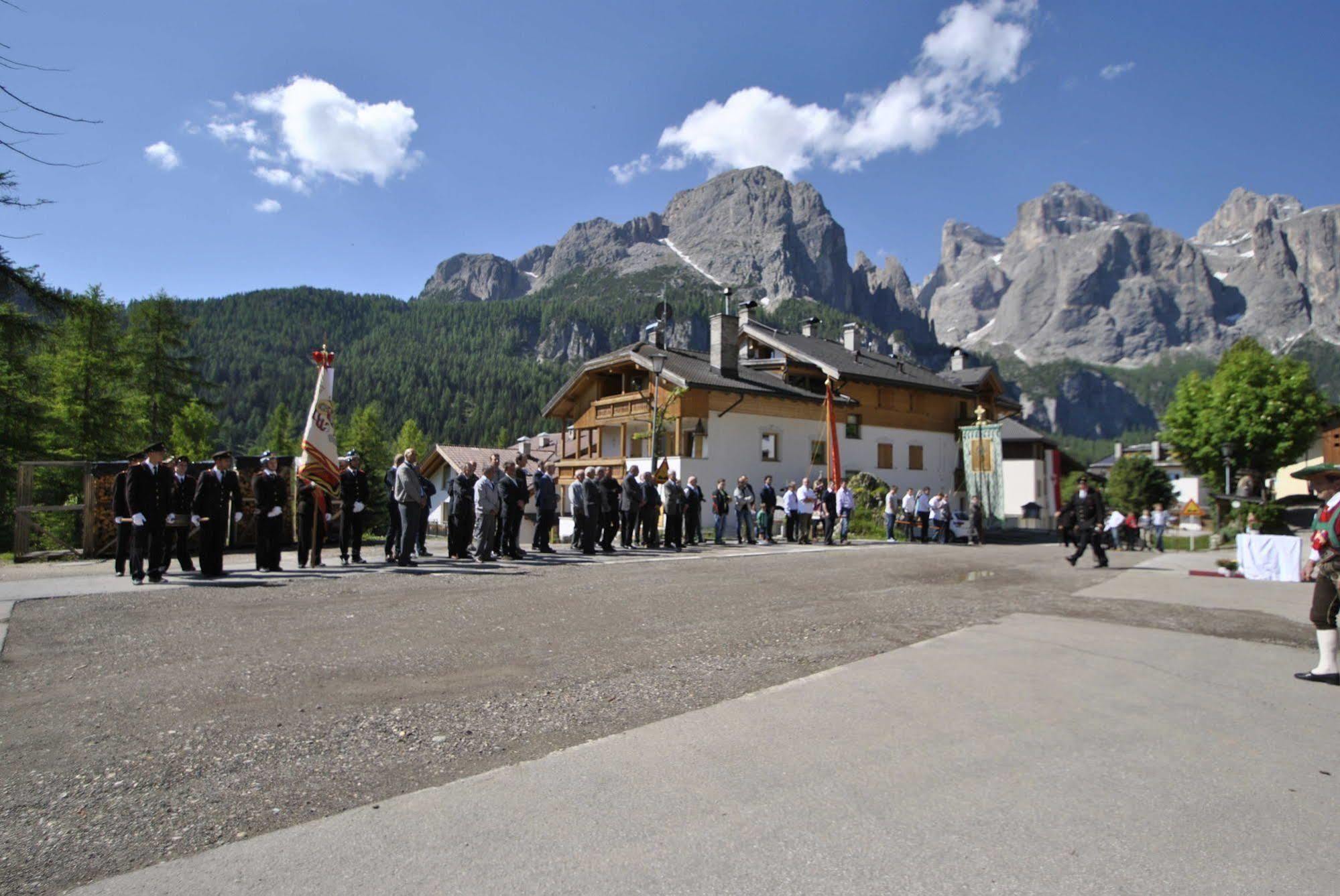 Pension Mirandola Colfosco Exterior foto